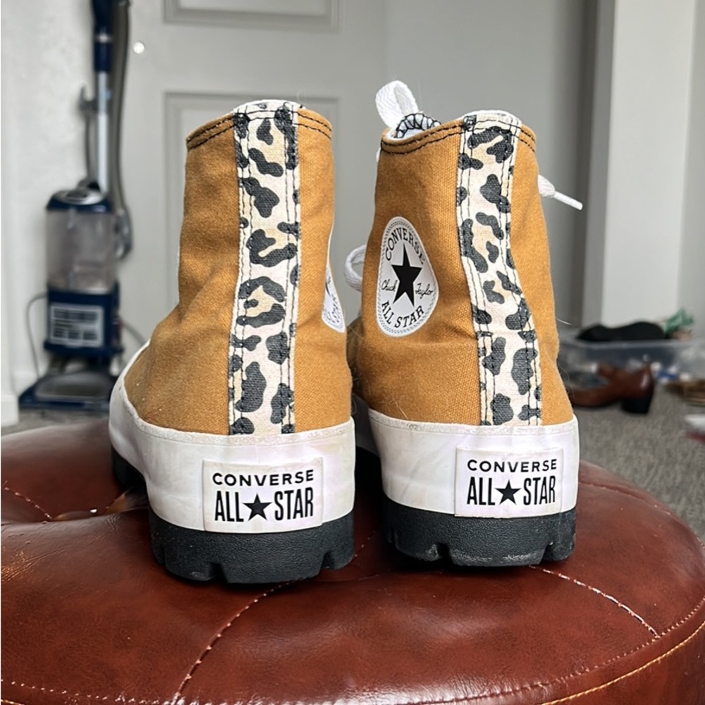 Tan Chuck Taylor Rugged Platform